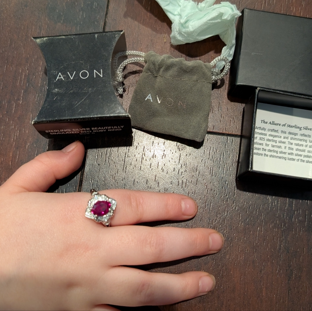 NIB Vintage Avon Sterling Silver Simulated Red Ruby  Ring      Size 5